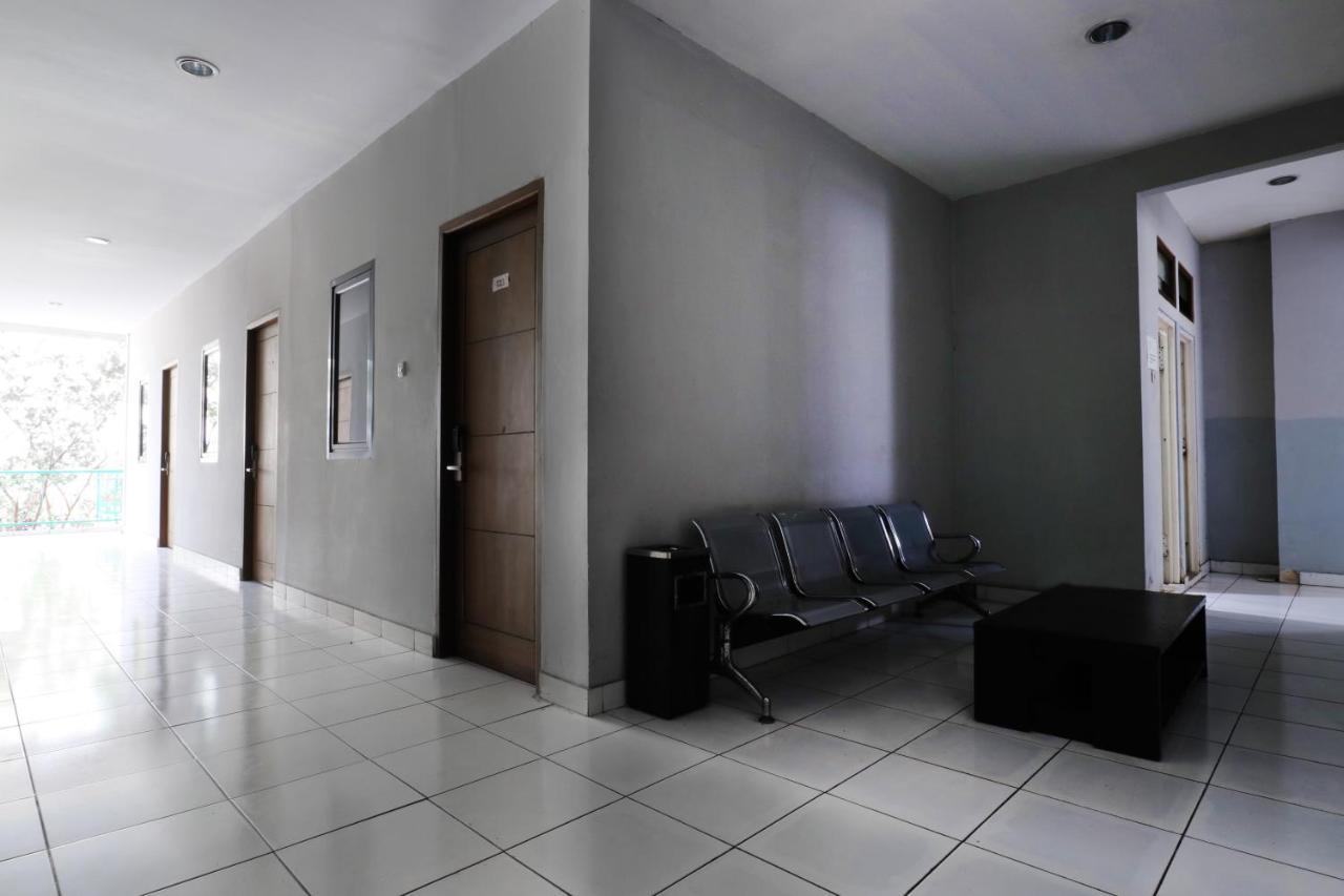 Sabrina Guest House Yakarta Exterior foto